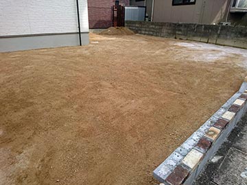 新築一戸建て真砂土入れ-2